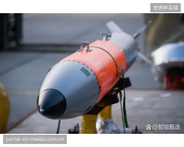 德斯特的边路突击能力是美国队重要战术武器，但其身后防守空档也是潜在隐患。