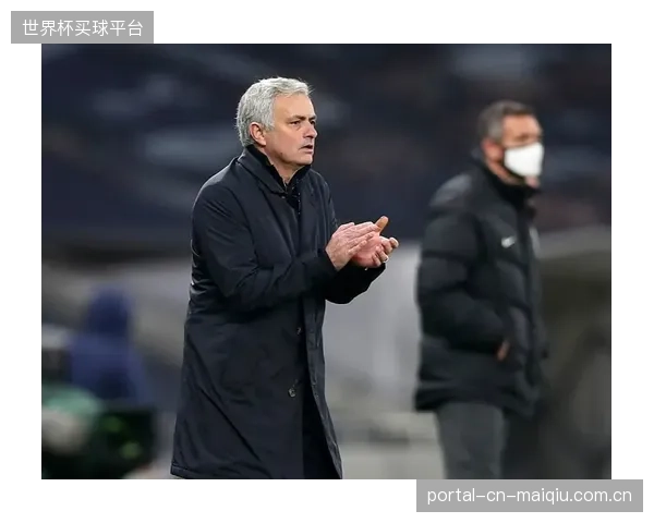桑加雷成为朗斯中场防守核心,其扫荡能力是球队低控球高效战术的成功关键。 桑加雷成为朗斯中场防守核心,其扫荡能力是球队低控球高效战术的成功关键。